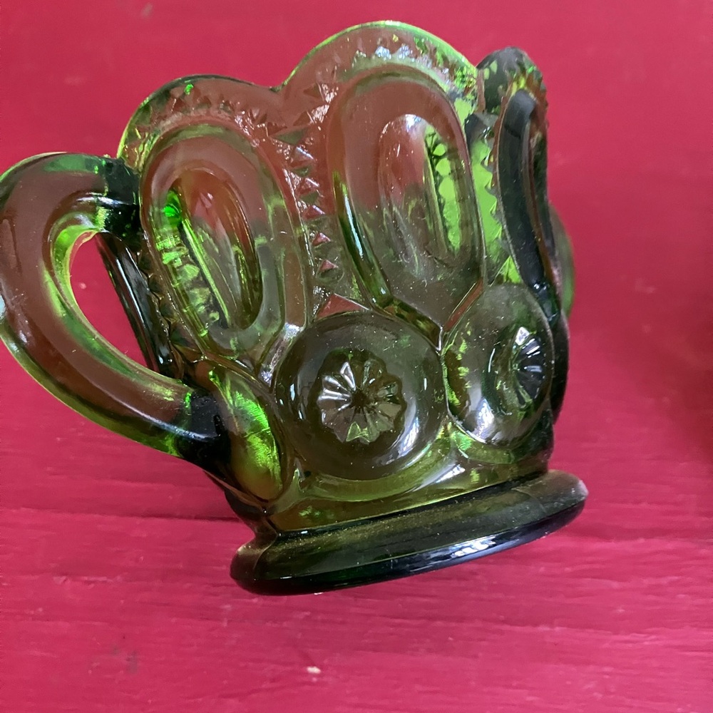 Vintage Avocado Green Glass Creamer and Sugar Set Moon and Stars Pattern - Picture 7 of 7